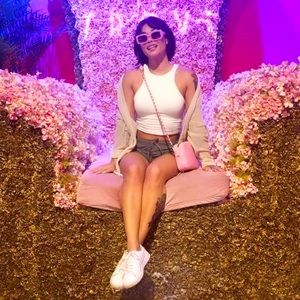 Meet your Posher, Aby